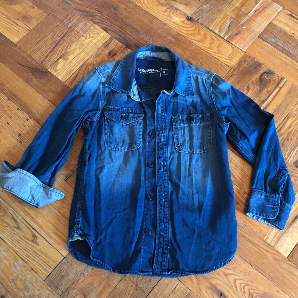 Gap boys denim button shirt size 5